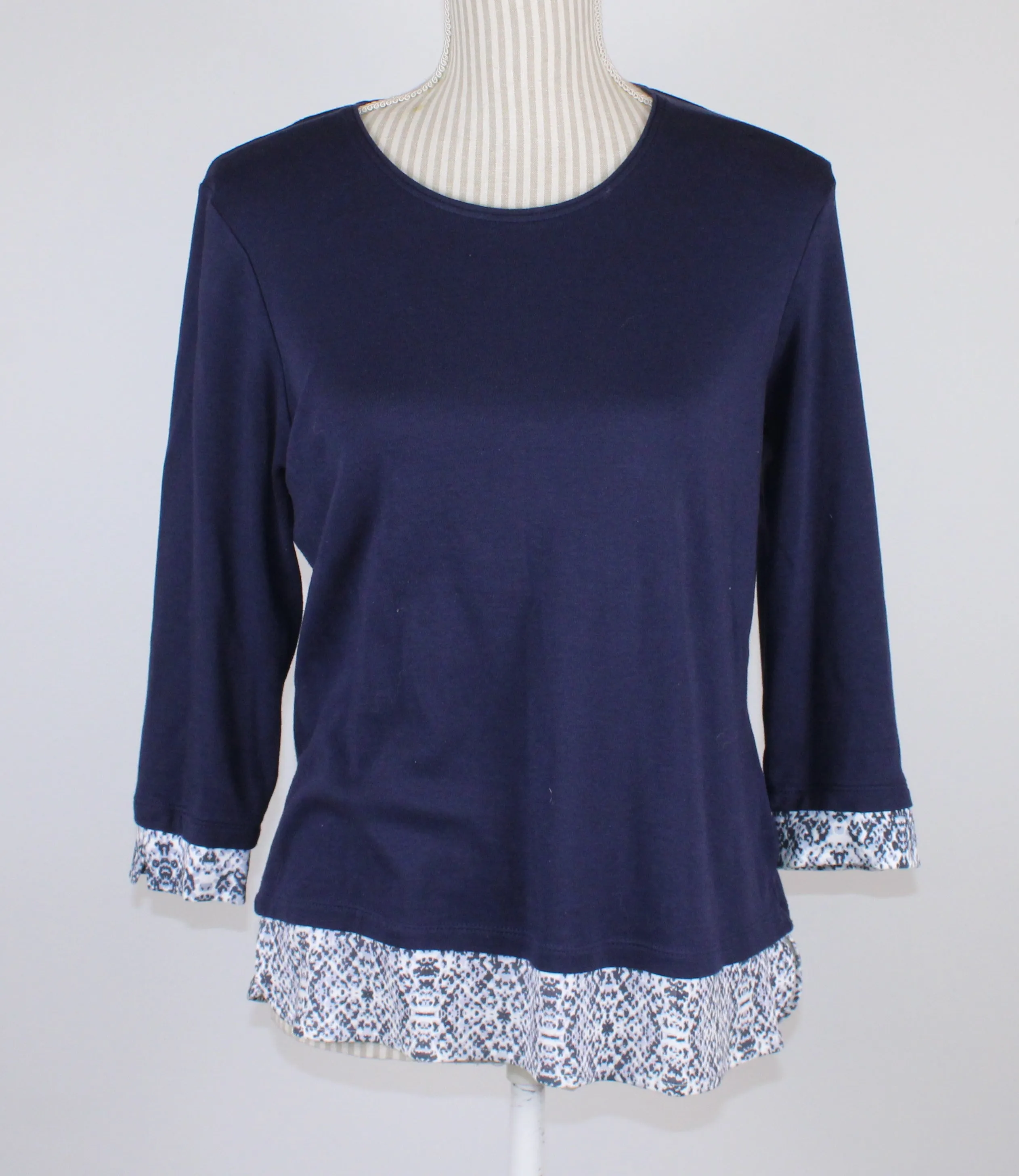 CLASSIC EDITIONS NAVY TOP LADIES SMALL PRE-LOVED